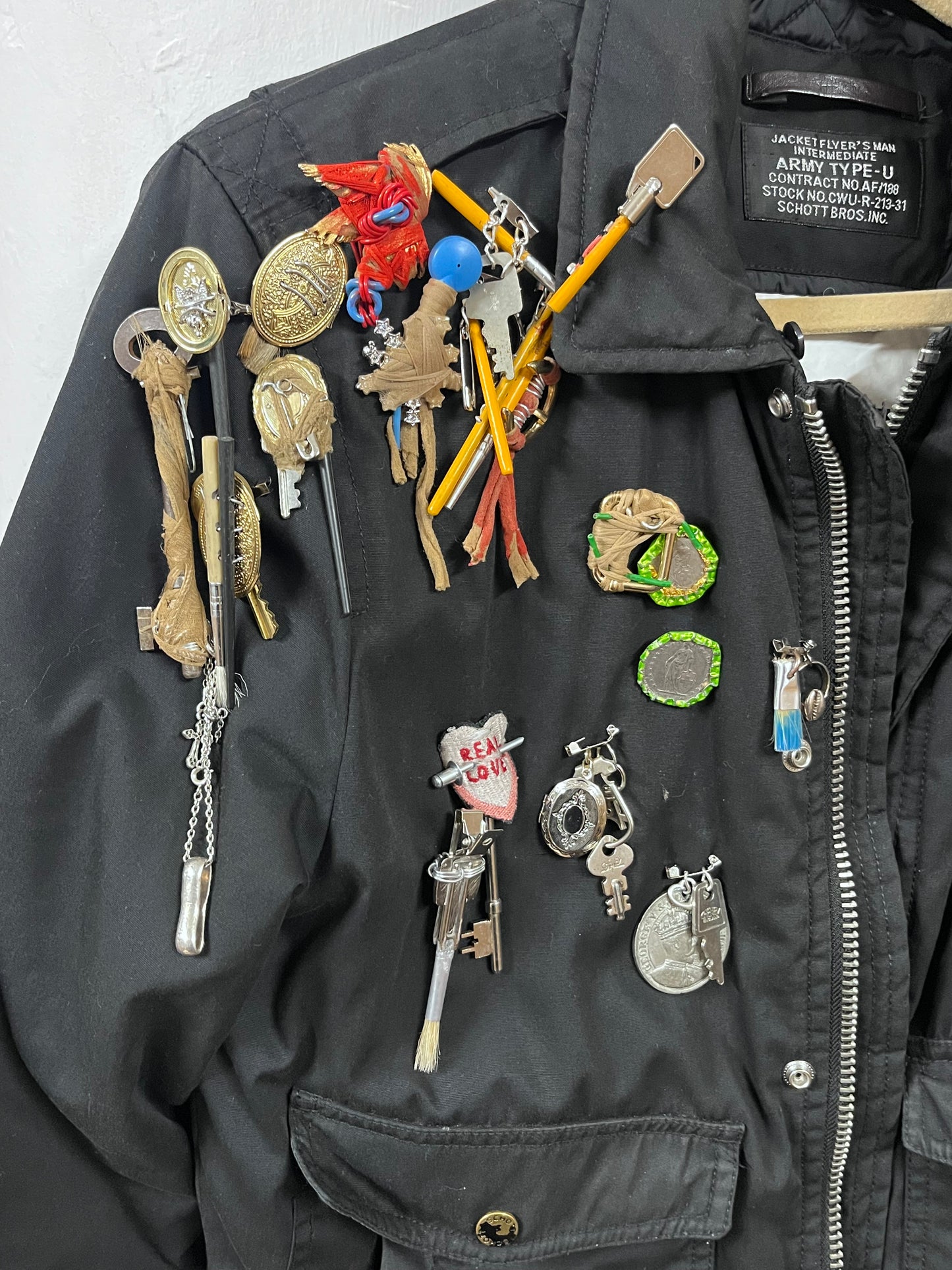 Buckle Key Double Brooch Combination